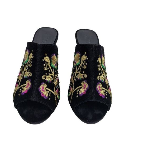 Urban Outfitters Formal Velvet Mules 8 Black Zoe Gold Floral Embroidered 4" Heel - Picture 8 of 13